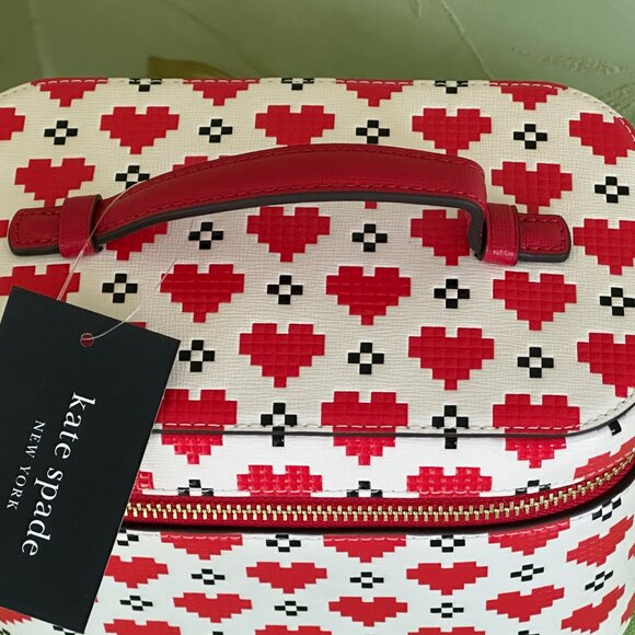KATE SPADE DEVIN PIXEL HEARTS VANITY KIT MAKE-UP/TOILETRY CASE:NWT HEARTS - Picture 4 of 16